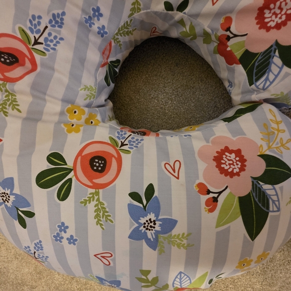 Boppy Multicolor Floral Nursing Pillow - Picture 2 of 2